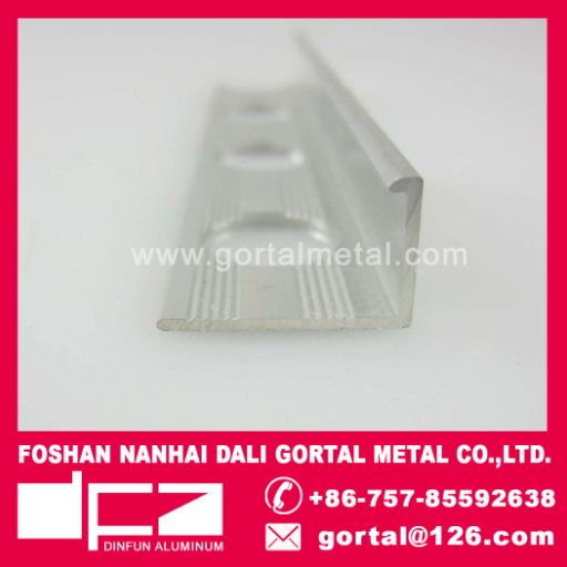 Aluminum tile corner protective strip